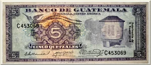 Denominación: 5 Quetzales.